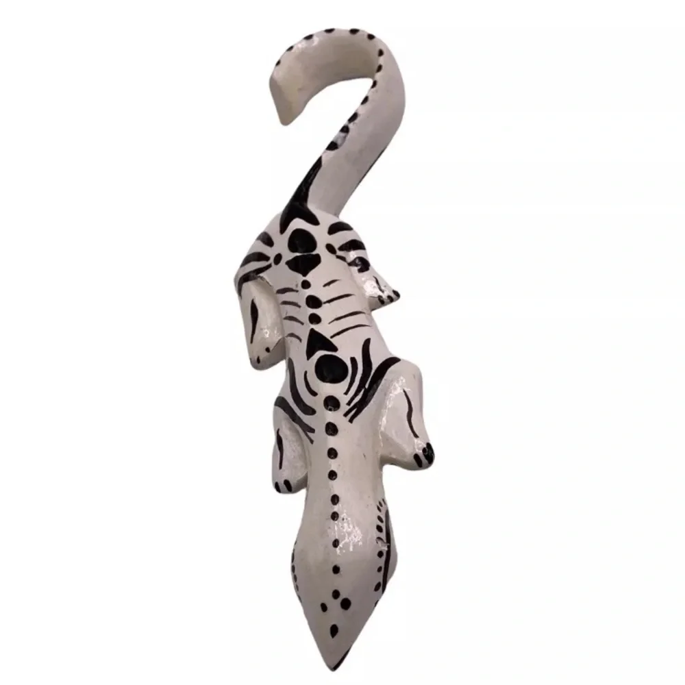 VTG Lizard Brooch Wood Carved Hand Painted White Black Pin Art 80s Reptile